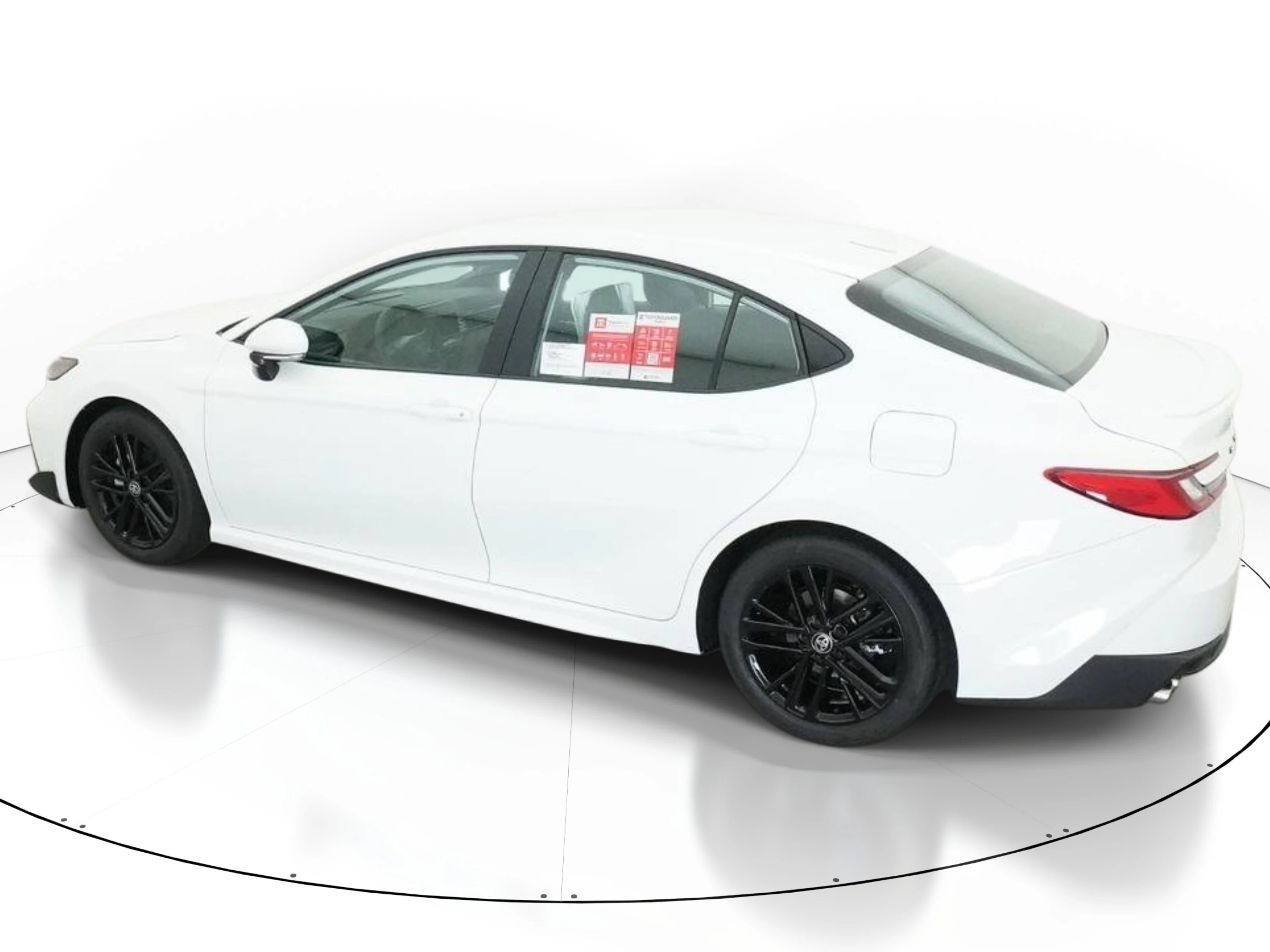 Used 2026 Ice Cap Toyota SE image 4