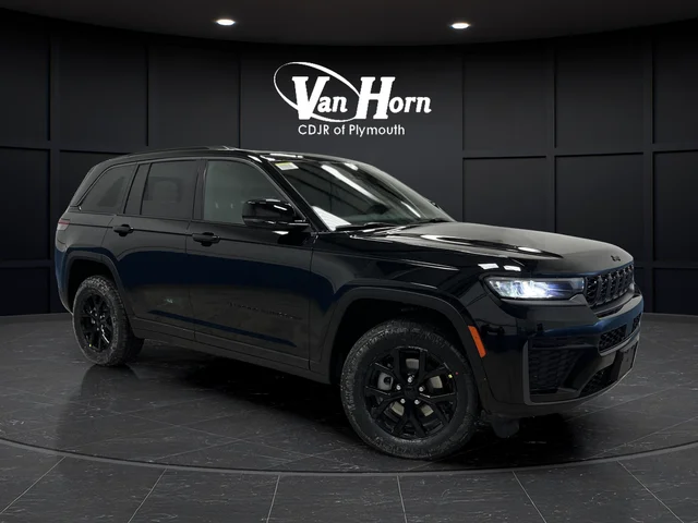New 2026 Diamond Black Crystal Pearl-Coat Exterior Paint Jeep Altitude image 39