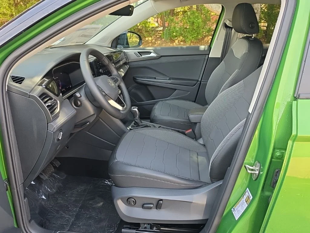 New 2026 Bright Moss Green Metallic/Deep Black Roof Volkswagen 1.5T SE Black image 15