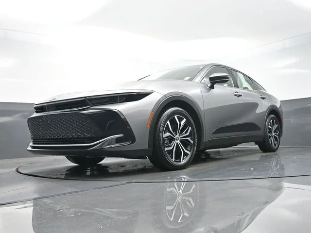Used 2024  Toyota XLE image 35