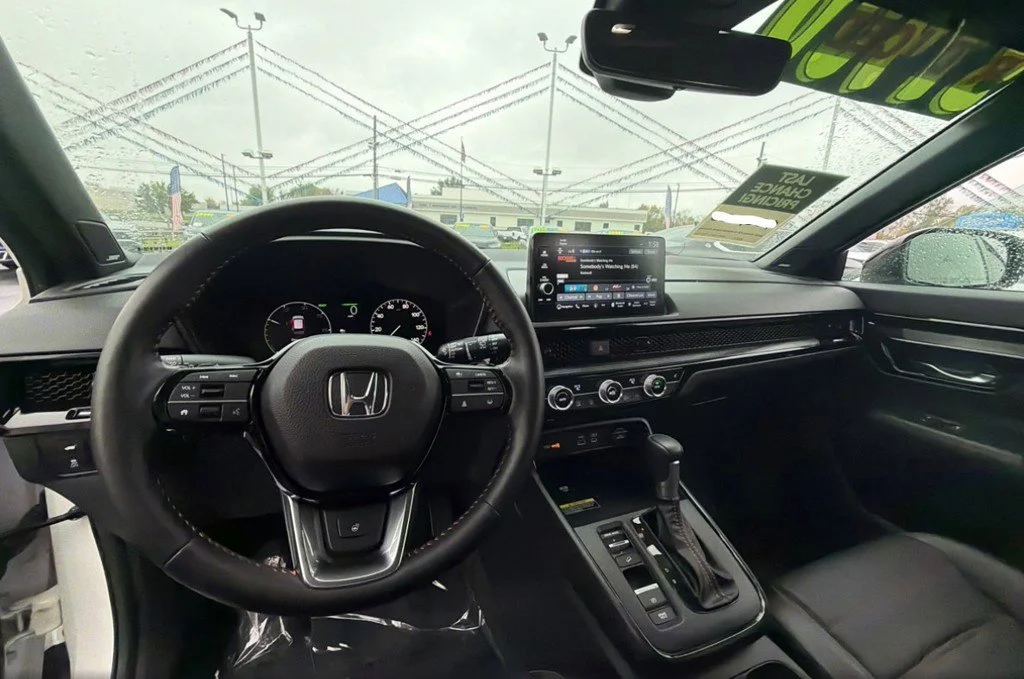 Used 2025 White Honda Sport Touring image 11