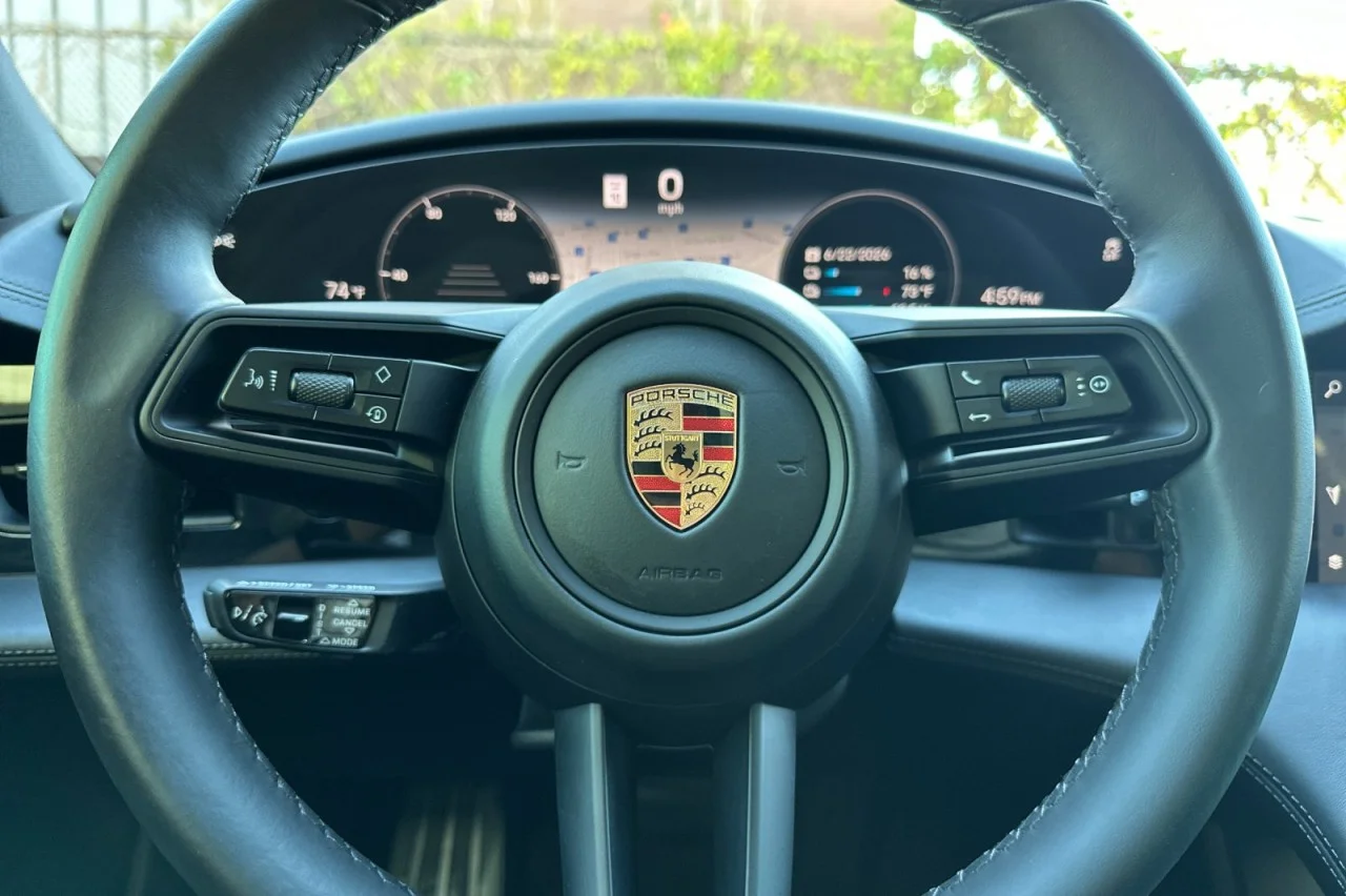 Used 2023 White Porsche Base image 22