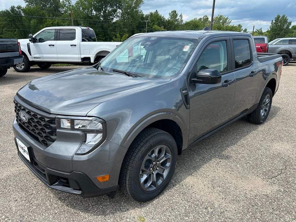 New 2026 Carbonized Gray Metallic Ford XLT image 3