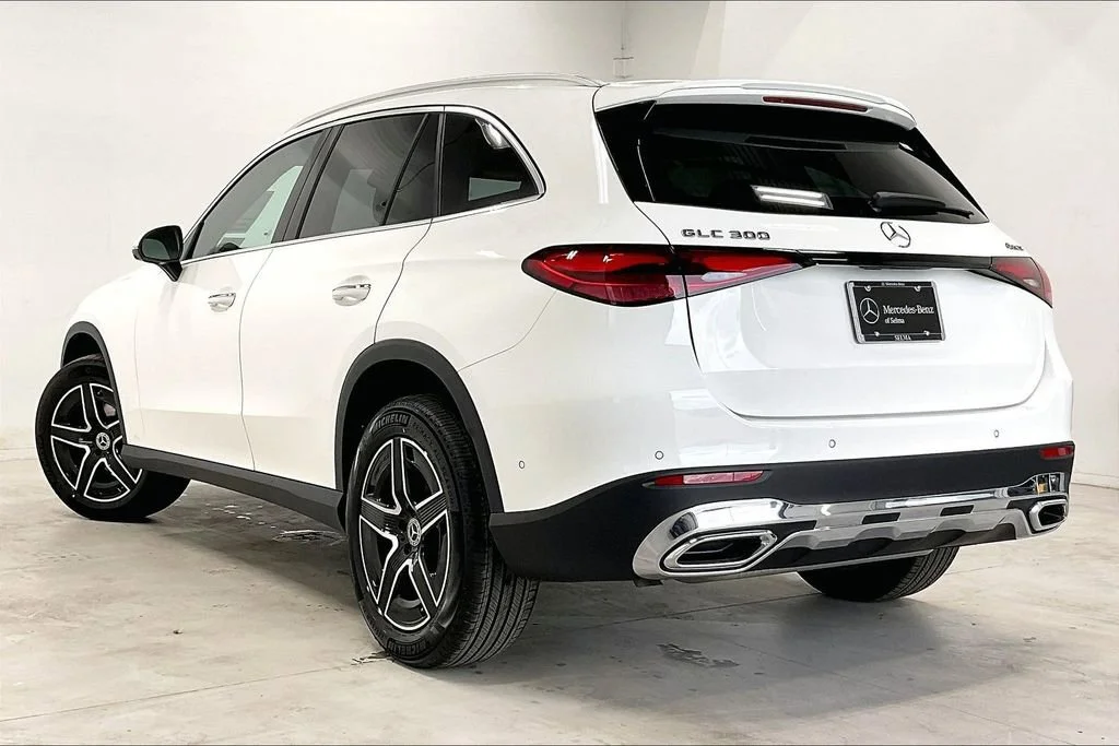 New 2026 Polar White Mercedes-Benz GLC 300 image 24