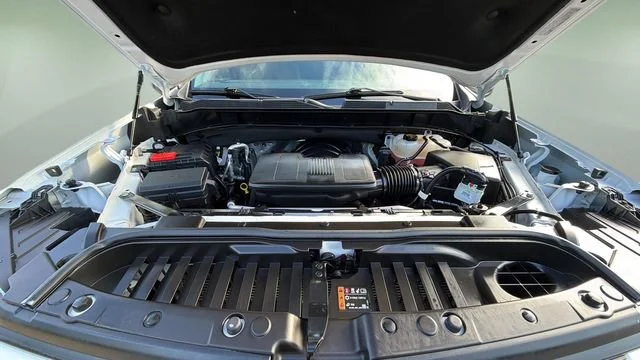 Used 2024 Summit White Chevrolet RST image 32