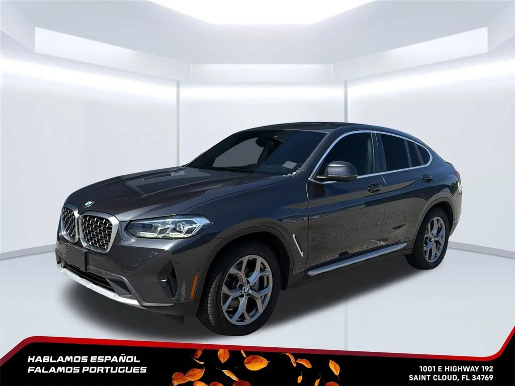 Used 2023  BMW xDrive30i image 2