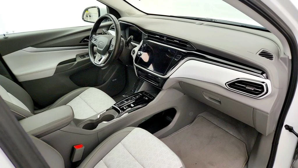 Used 2022 Summit White Chevrolet FWD Premier w/ Sun & Sound & Super Cruise Packages image 25