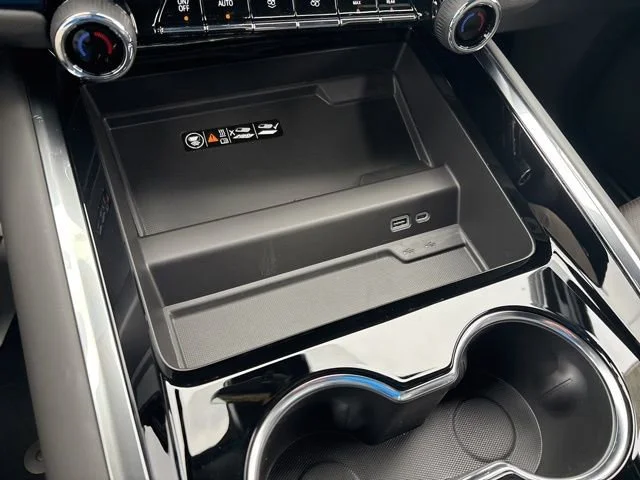 New 2026 Sterling Gray Metallic Chevrolet High Country image 28