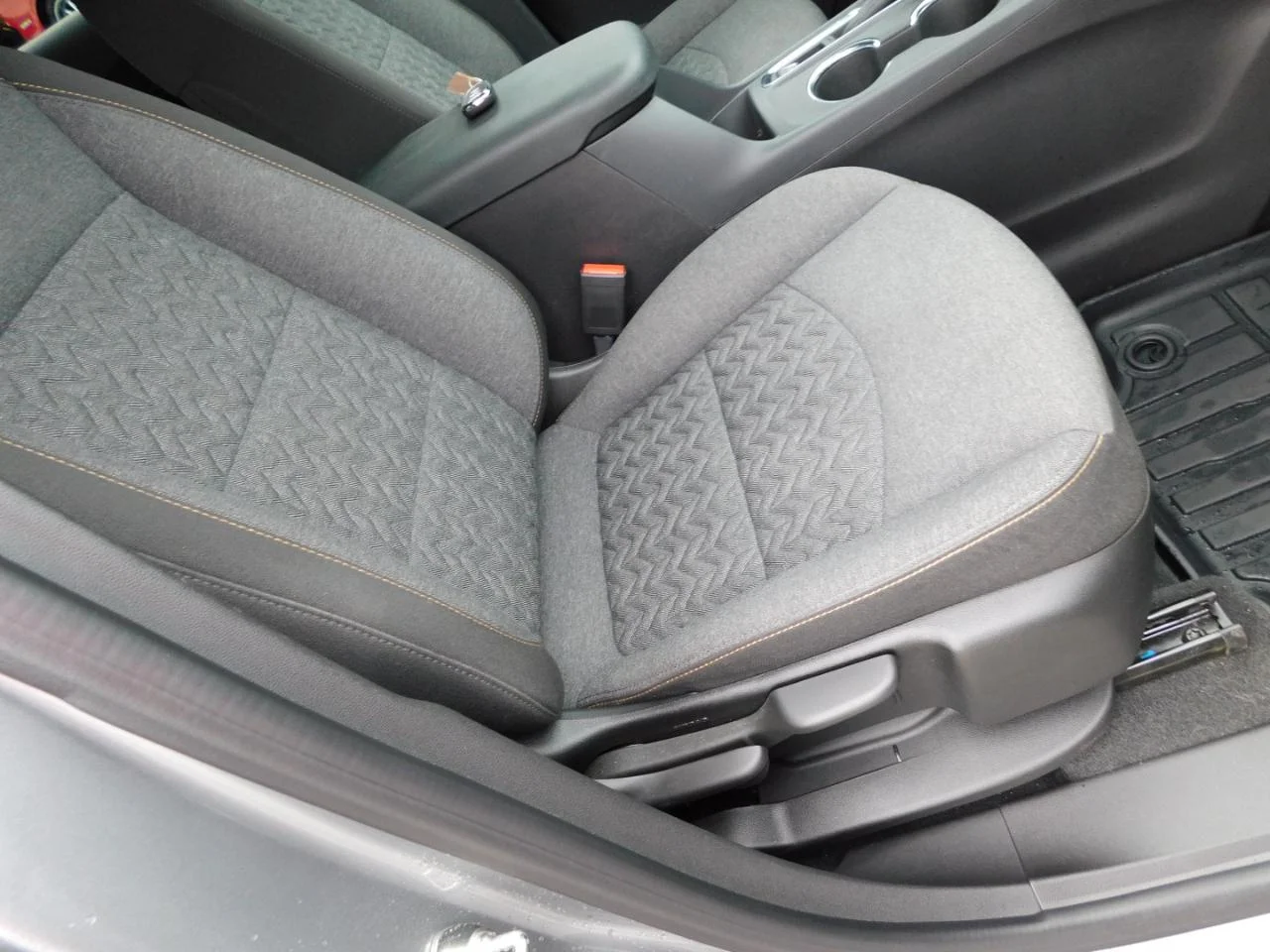 Used 2024 Sterling Gray Metallic Chevrolet FWD 4DR LT W/1LT image 18