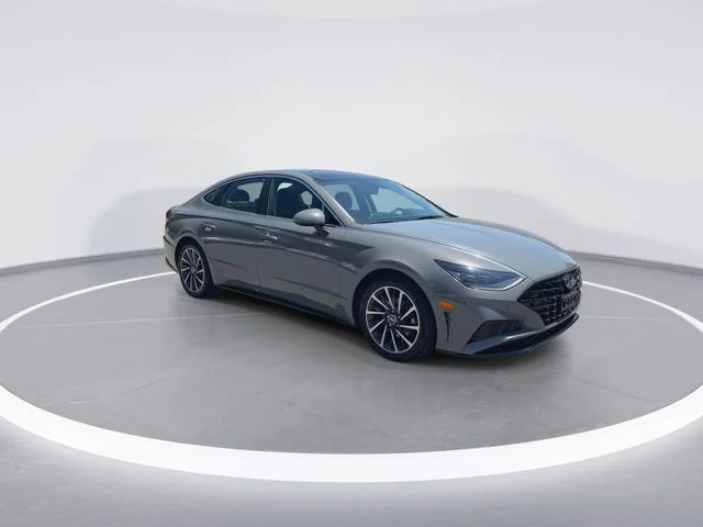 Used 2022 Gray Hyundai Limited image 2