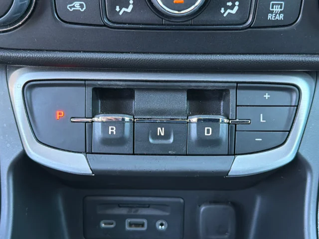 Used 2023 Sterling Metallic GMC SLT image 32