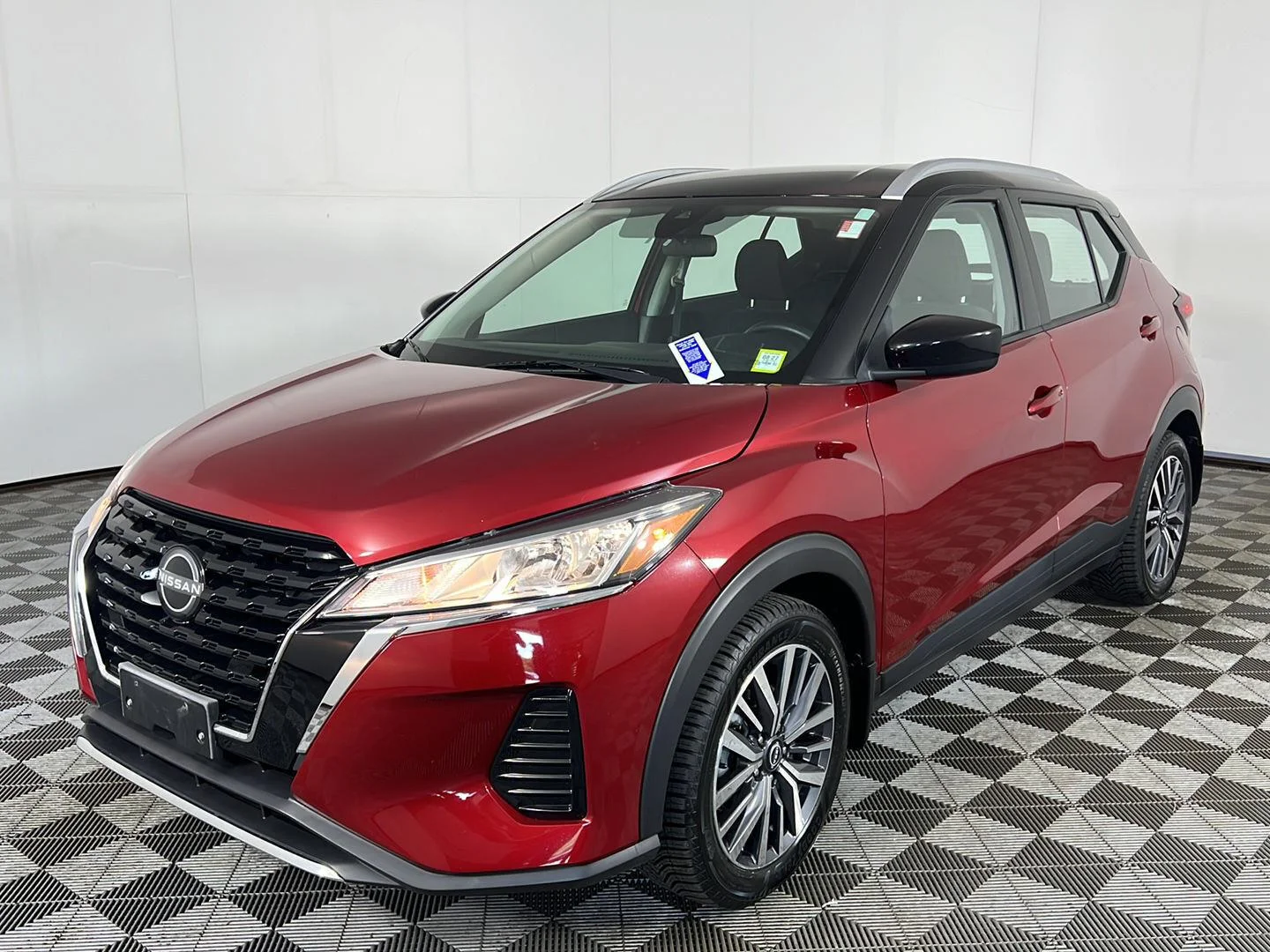 Used 2023 Scarlet Ember Tintcoat/Super Black Nissan SV image 13