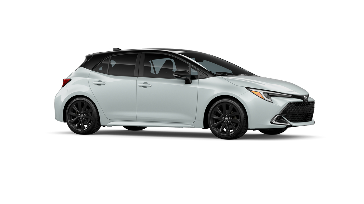 New 2026 Wind Chill Pearl with Midnight Black Metallic roof Toyota XSE image 13