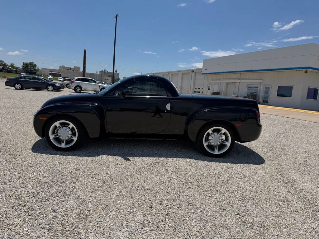 2003 Chevrolet SSR LS - Photo 6