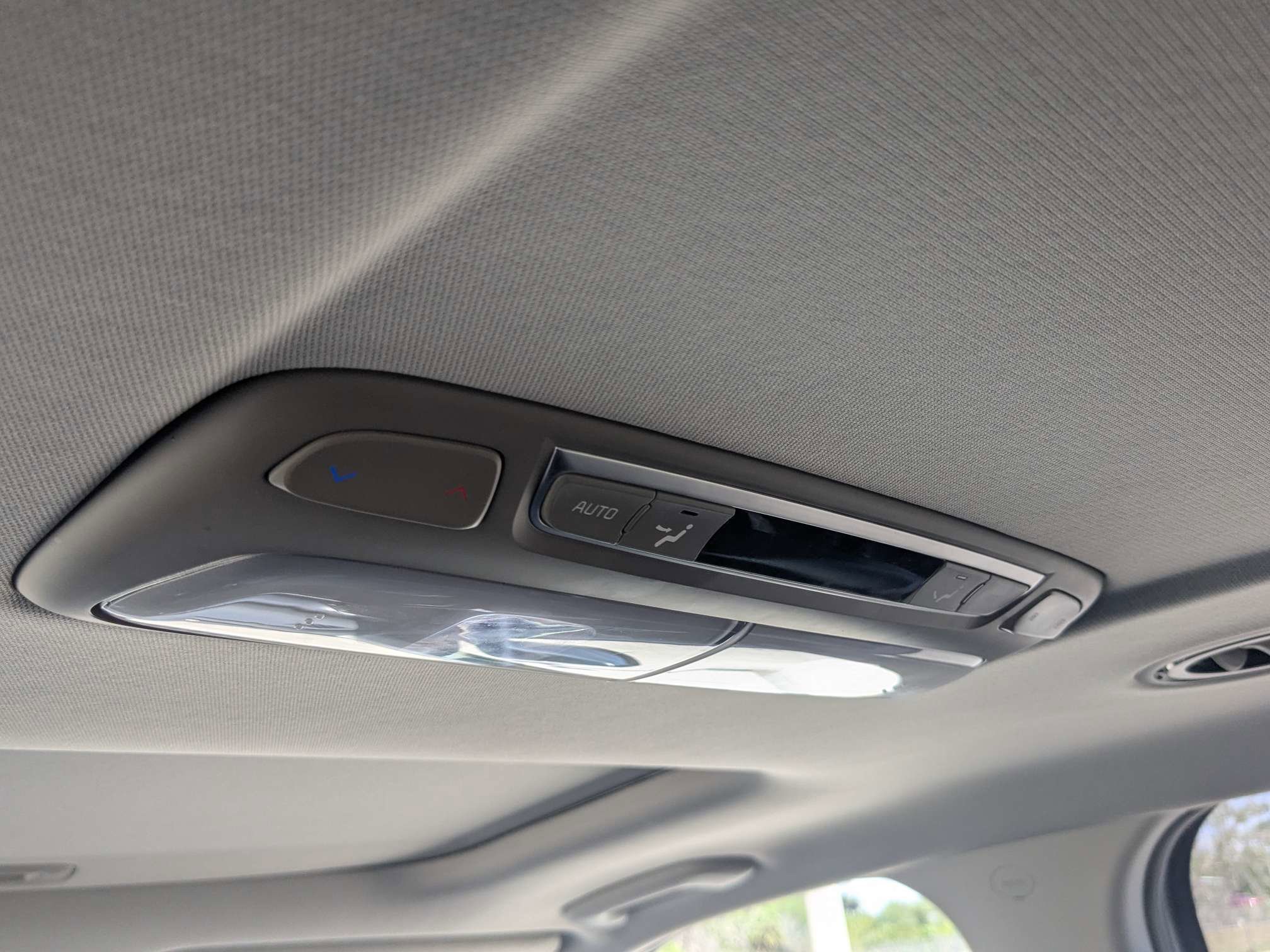 Certified Used 2025 Everlasting Silver Kia S image 25