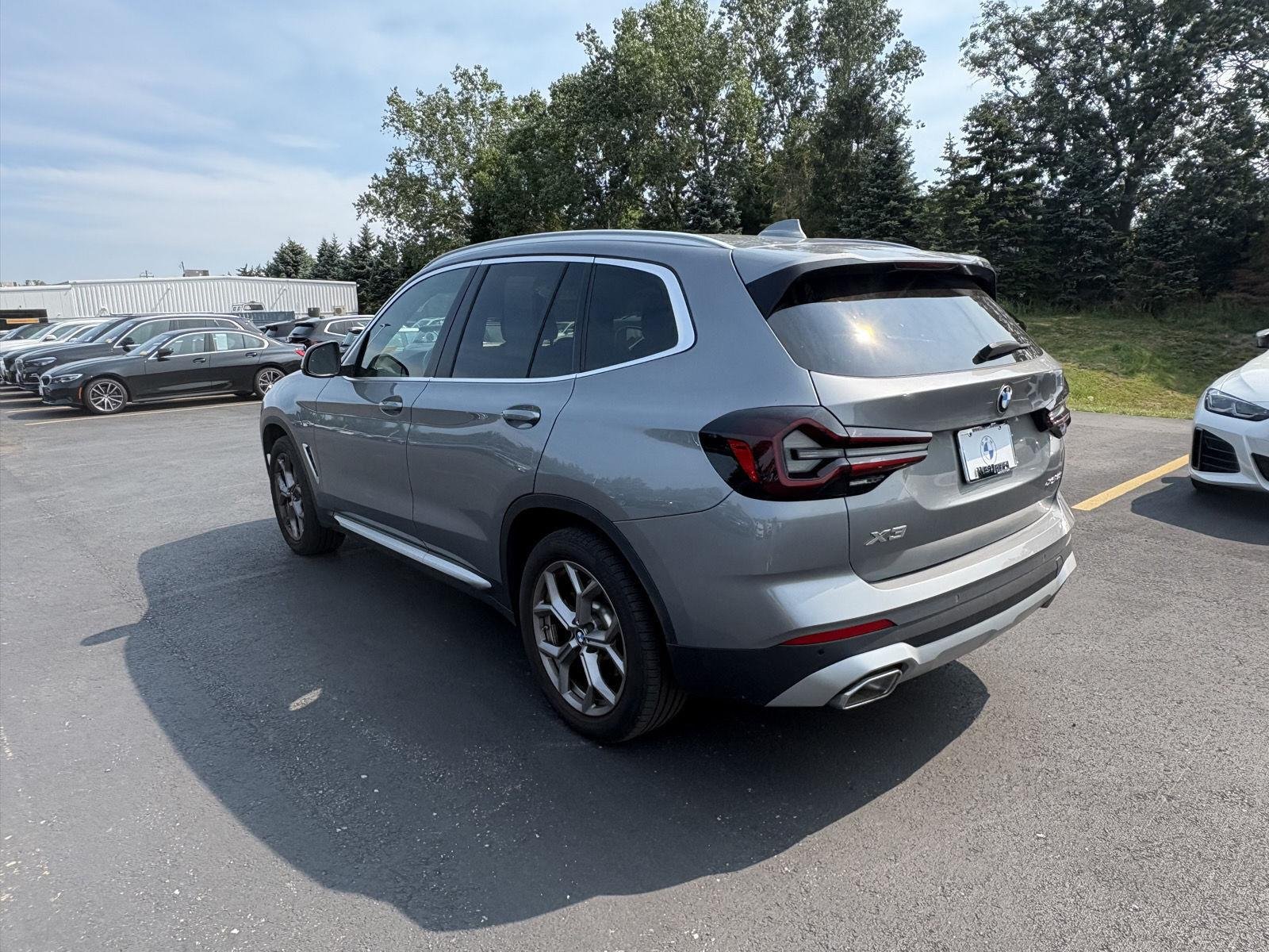 Used 2024 Skyscraper Grey Metallic BMW xDrive30i image 5