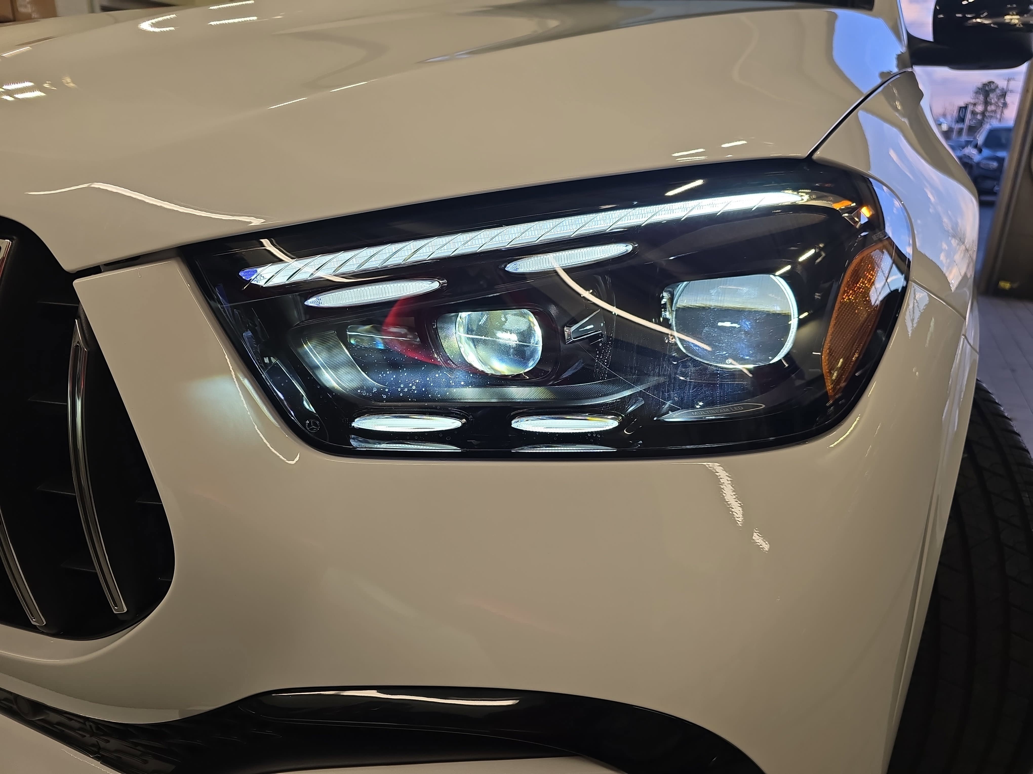 New 2026 MANUFAKTUR Moonlight White Metallic Mercedes-Benz AMG® GLE 53 4MATIC+ Coupe image 33