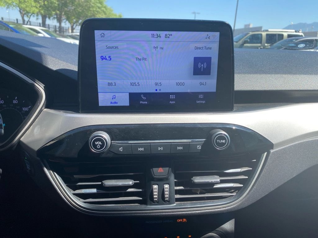 Used 2020 Blue Ford SEL image 11