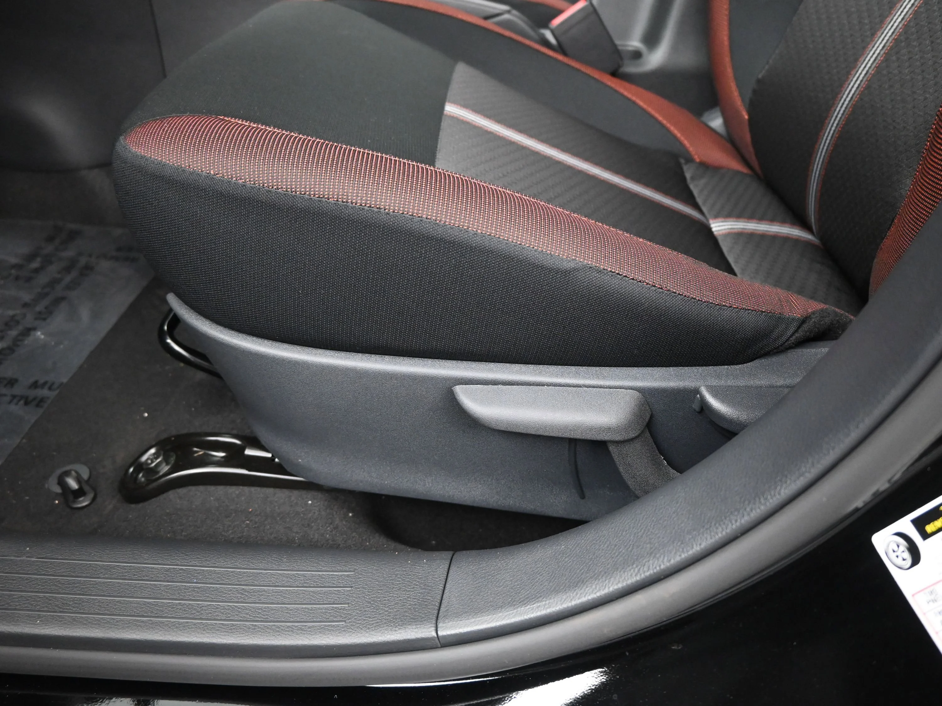Used 2025 Super Black Nissan SR image 10