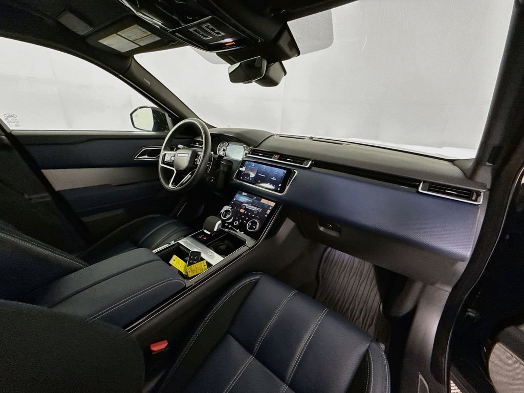 Used 2022 Black Land Rover P250 R-Dynamic S image 31
