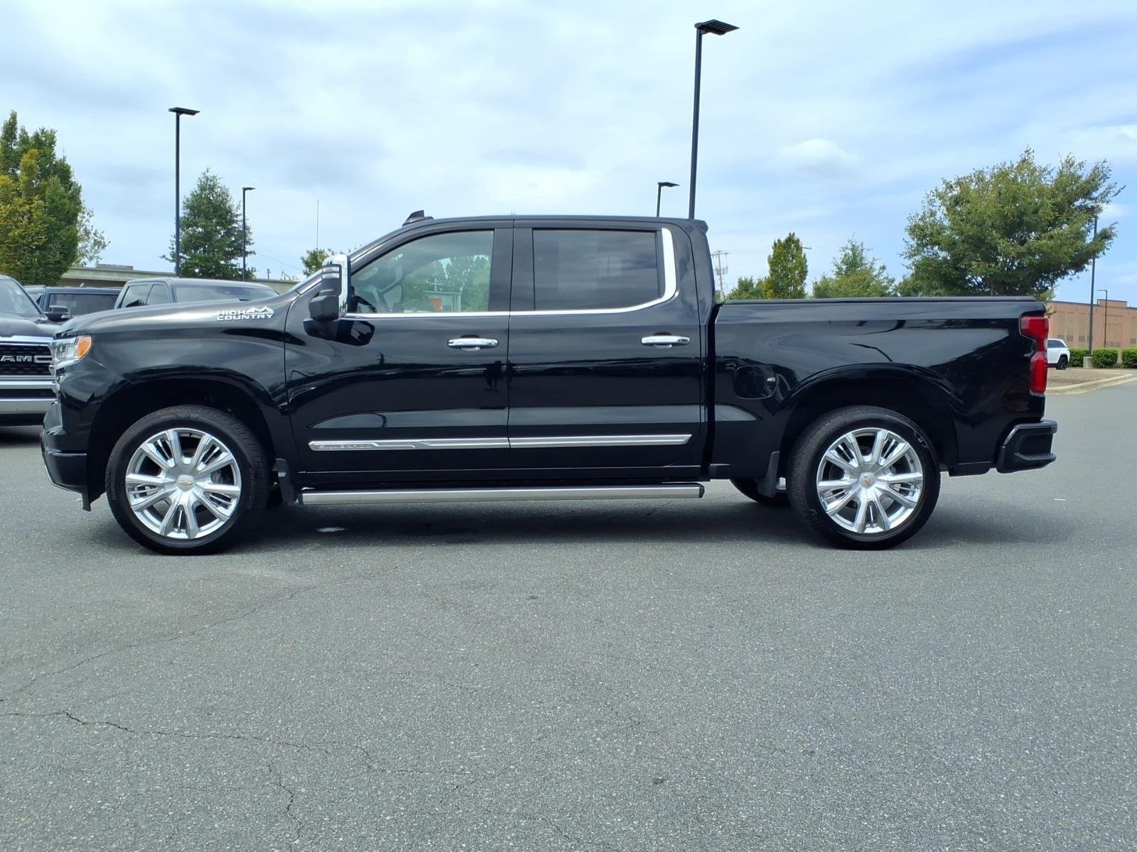 Used 2025 Black Chevrolet High Country image 3
