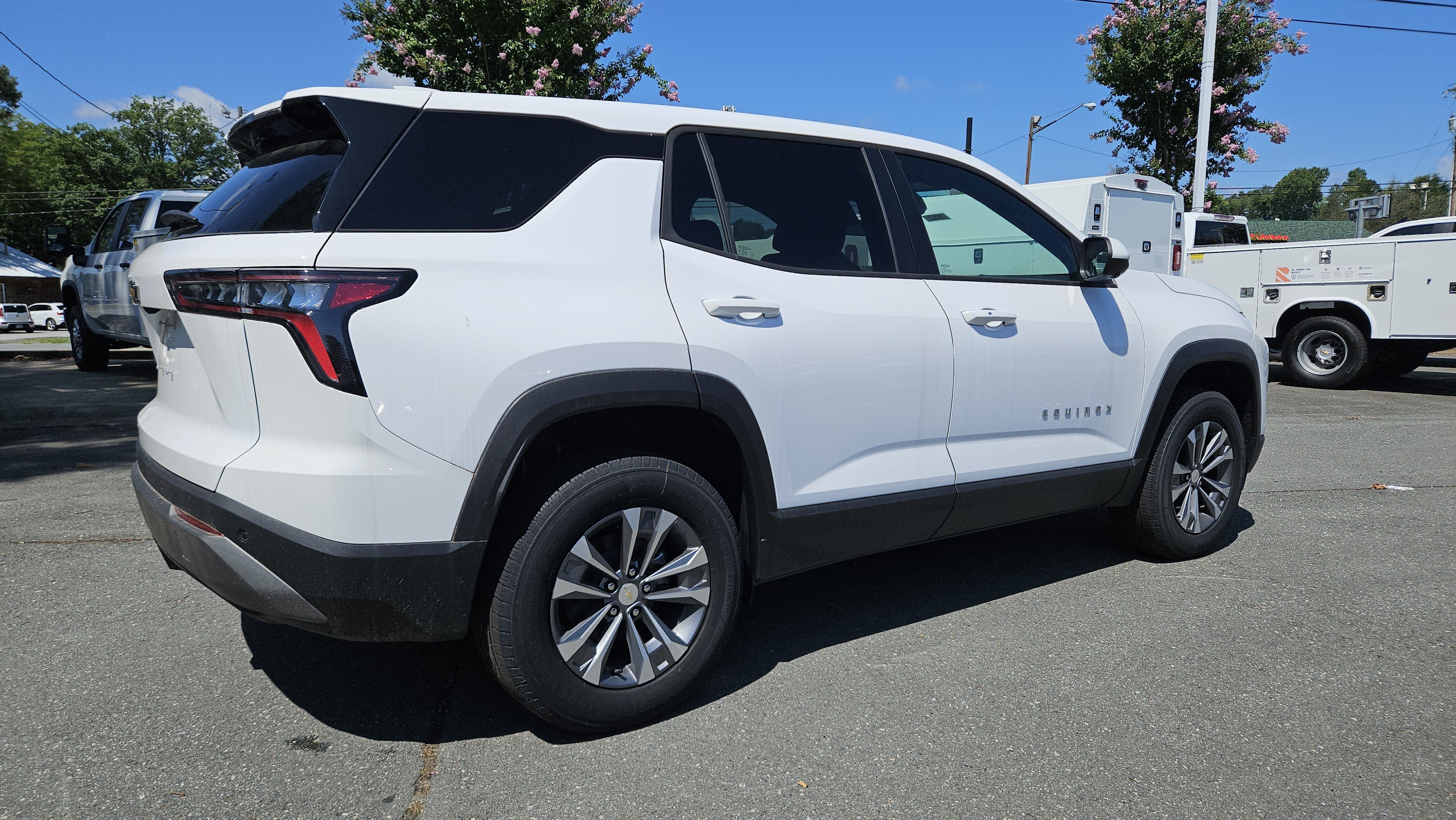 New 2026 Summit White Chevrolet LT image 5
