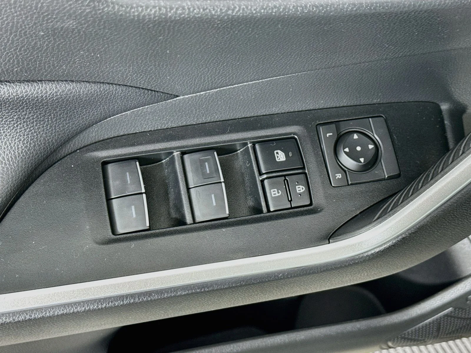 Certified Used 2025 White Toyota XLE image 17