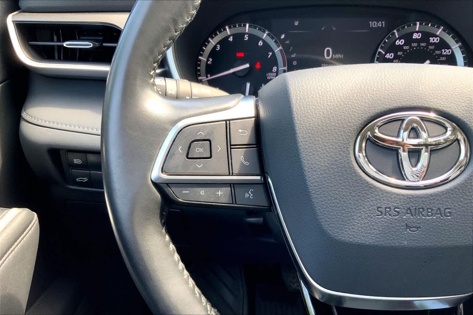 Used 2021 Moon Dust Toyota XLE image 24