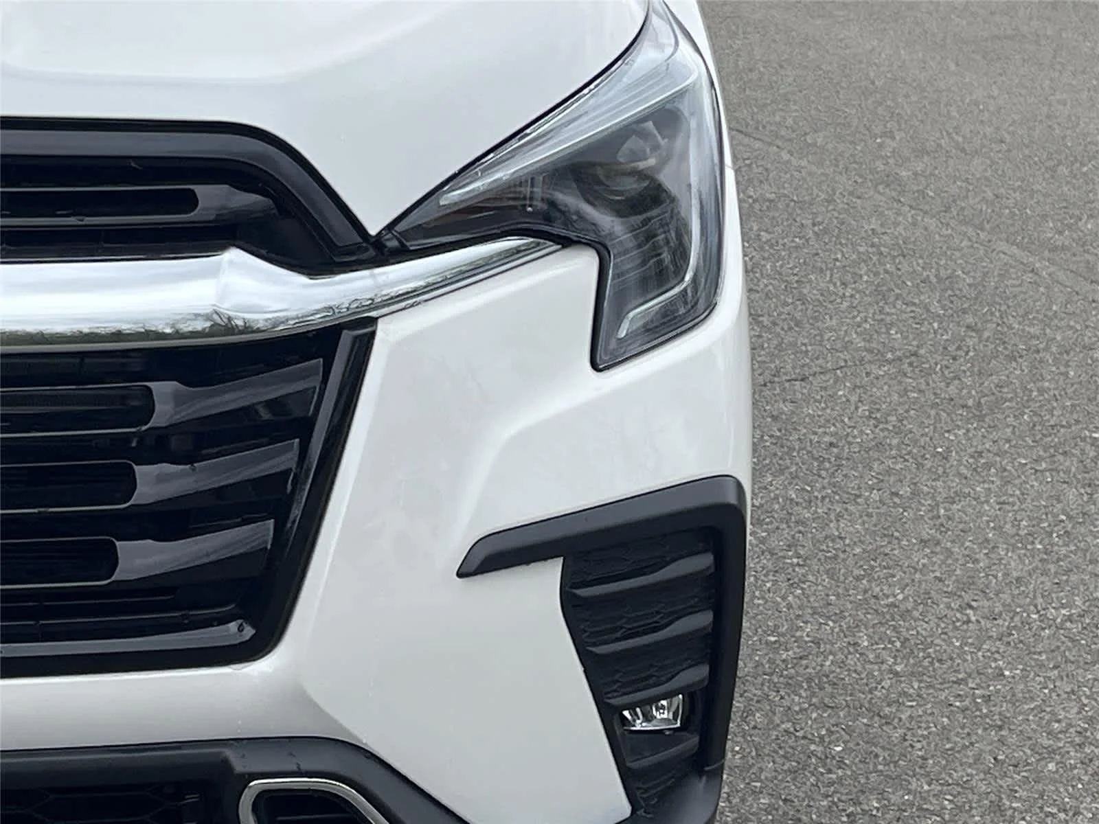 New 2026 CRYSTAL WHITE PEARL Subaru Touring 7-Passenger image 9