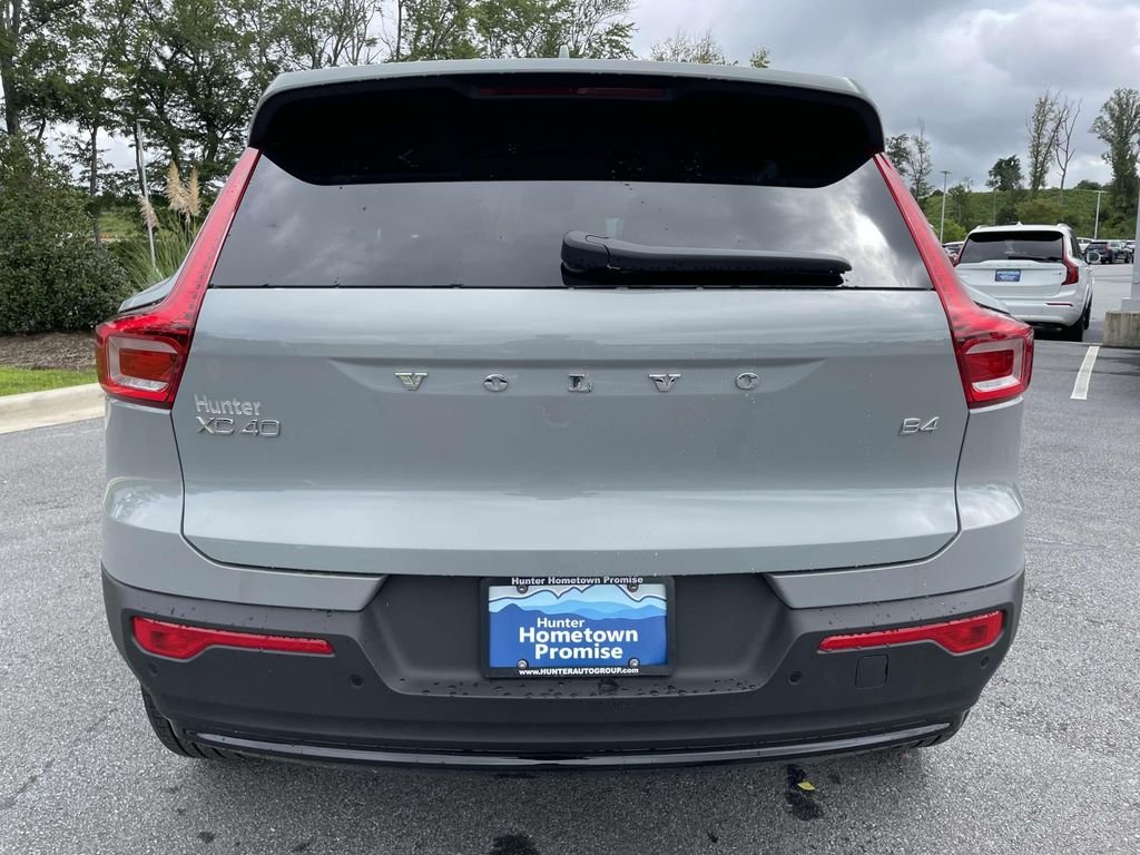 2026 Volvo XC40 Plus - Photo 31