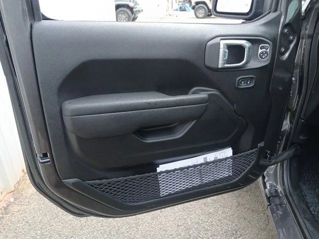 New 2026 Granite Crystal Metallic Clear-Coat Exterior Paint Jeep 85th Anniversary Edition image 48