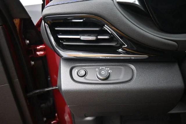 2025 Buick Envista Sport Touring - Photo 22