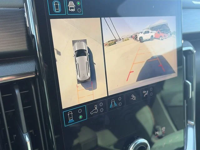 New 2027 White GMC AT4 image 18
