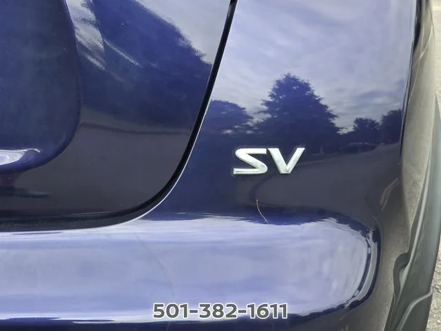 Used 2015 Blue Nissan SV image 4