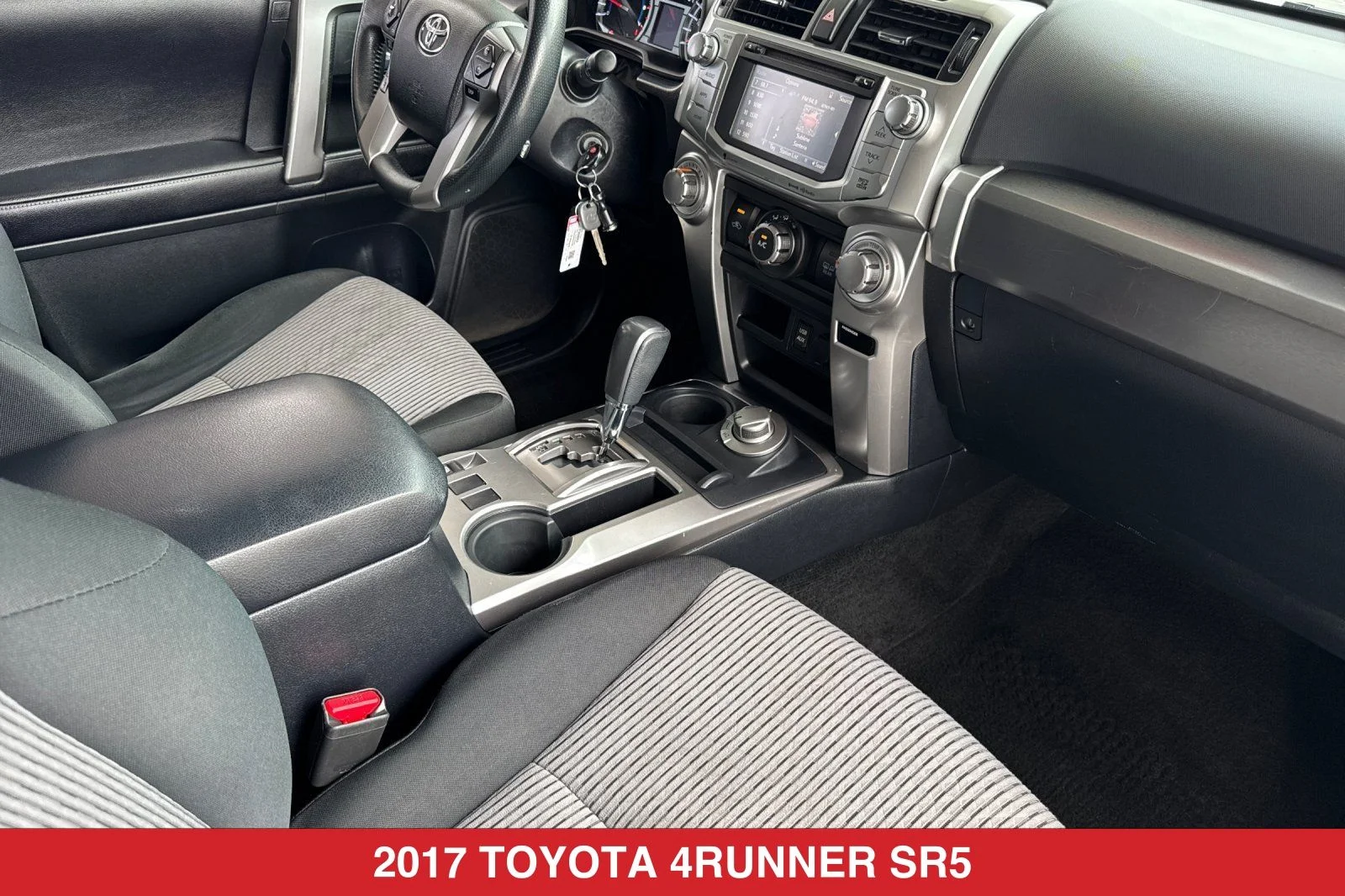 Used 2017 White Toyota SR5 image 17