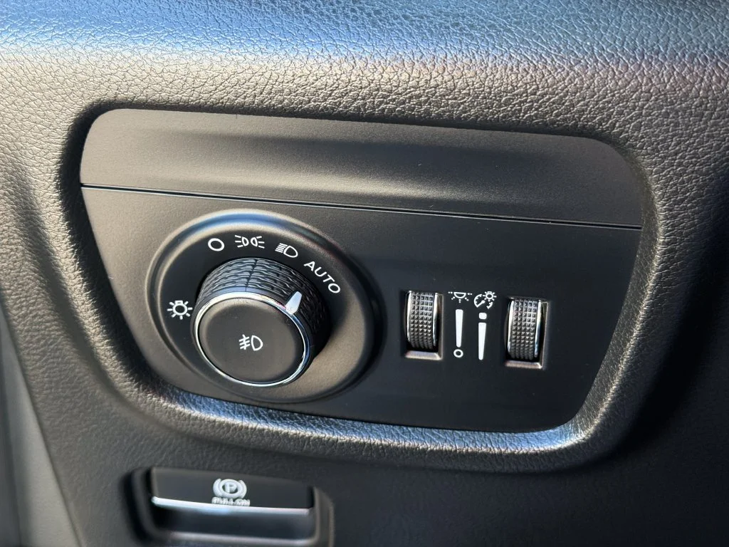 Used 2023 White Jeep Overland image 20