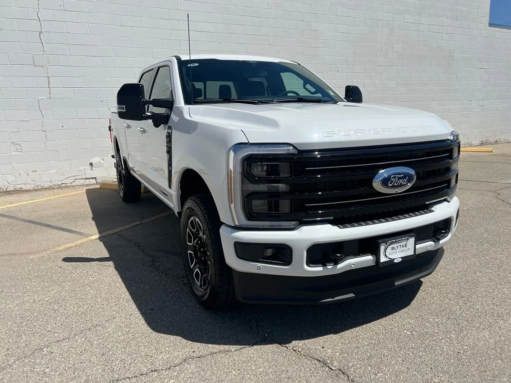 New 2026 Star White Metallic Tri-Coat Ford F-250® Platinum® image 8