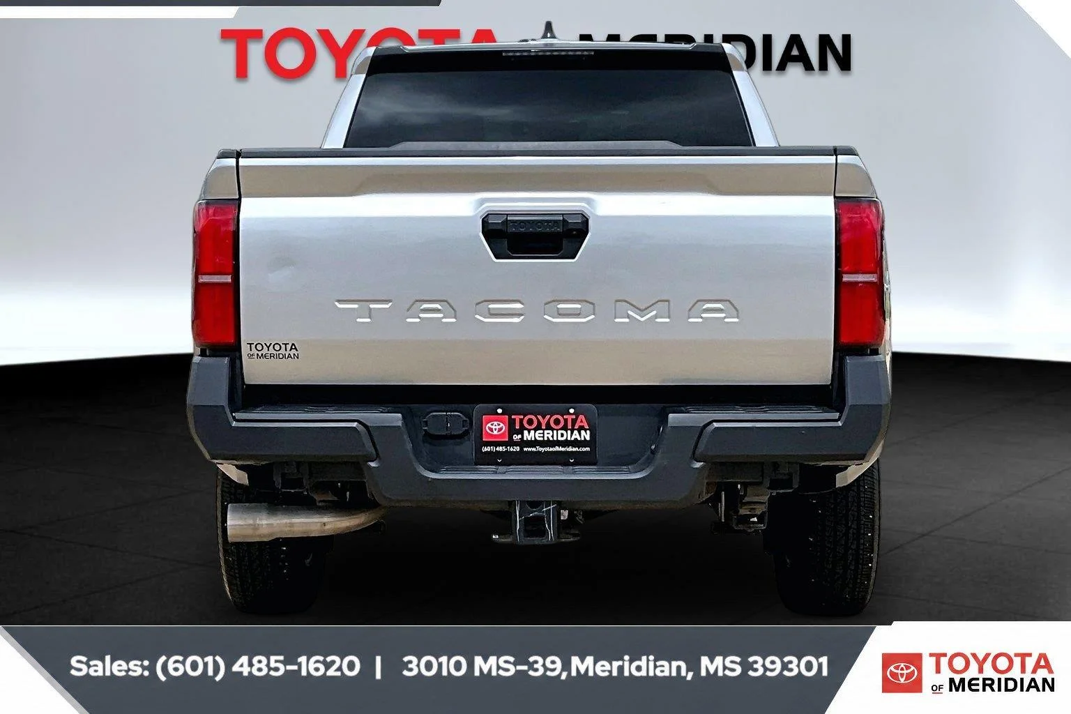 Used 2025 Celestial Silver Metallic Toyota SR image 4