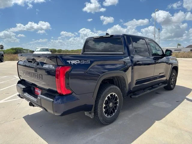Used 2023  Toyota SR5 image 6
