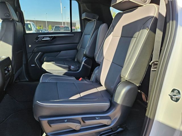 2025 Chevrolet Suburban Premier - Photo 13