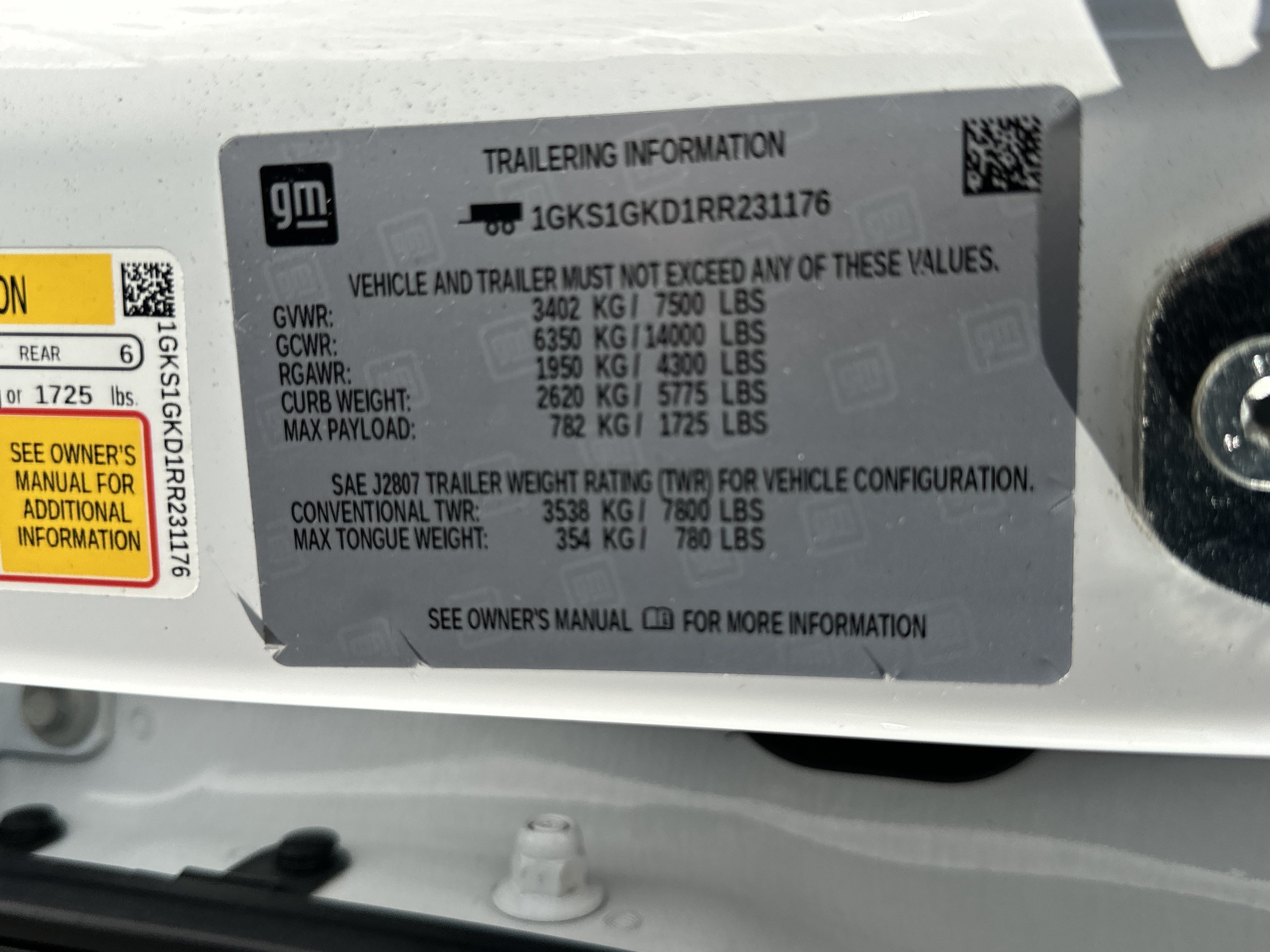 Used 2024 Summit White GMC SLT image 35