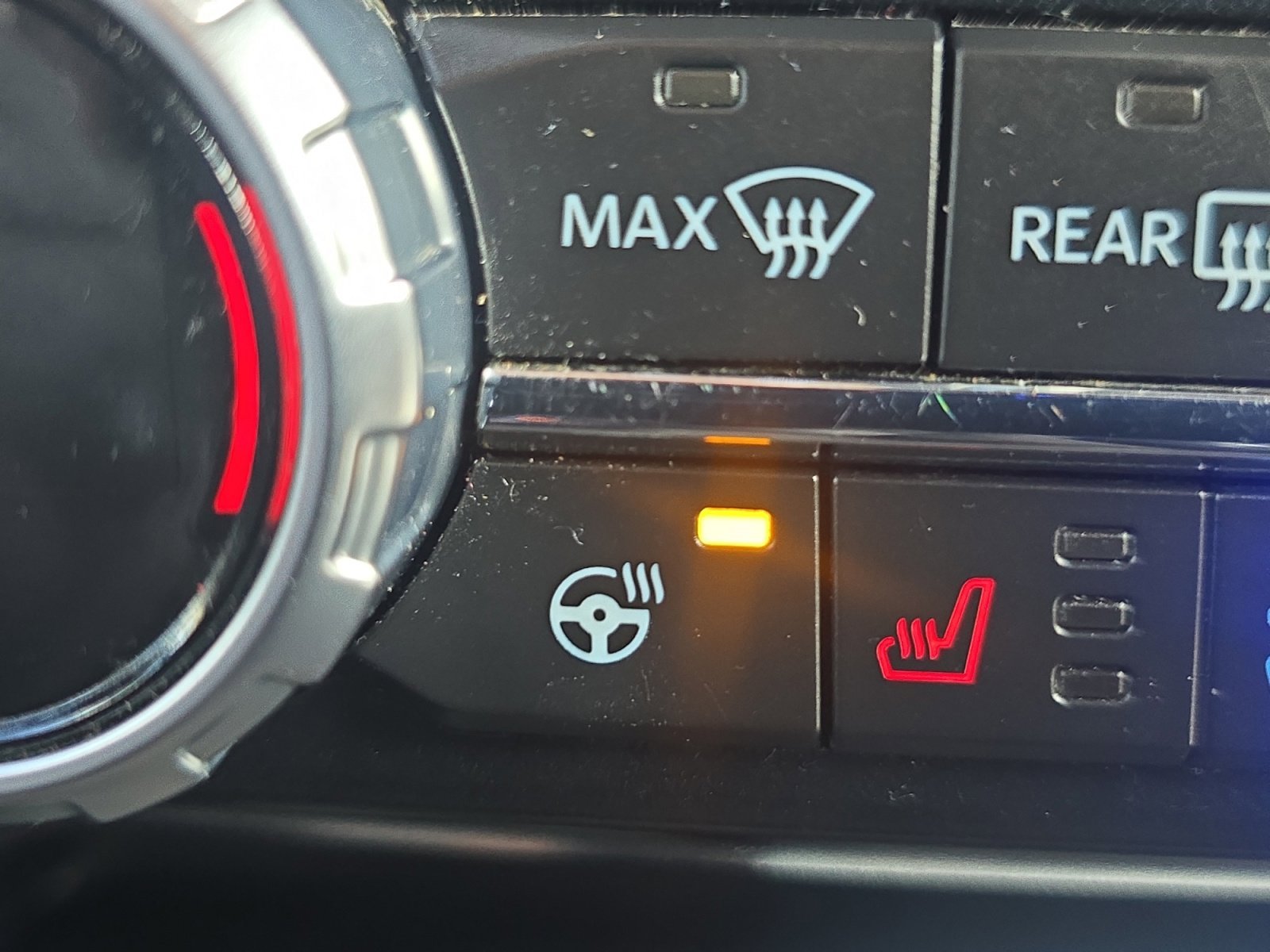 Used 2022 Black Metallic Ford Tremor image 25