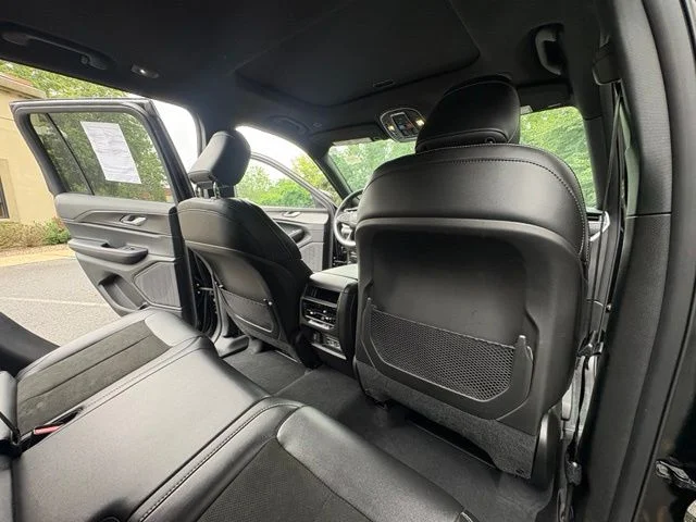 Used 2025 Diamond Black Jeep Altitude X image 15
