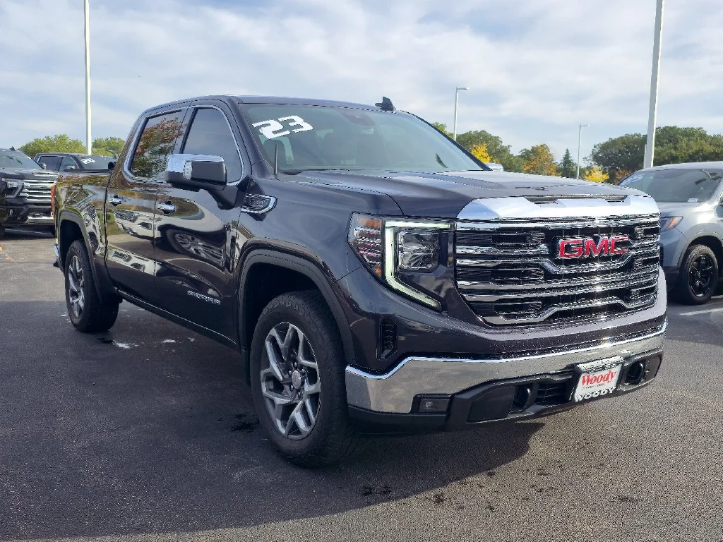 2023 GMC Sierra 1500 SLT - Photo 6