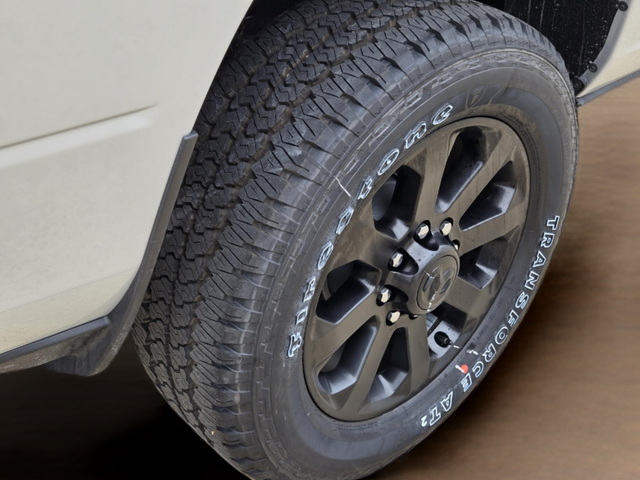 New 2026 Silver-Zynith Exterior Paint RAM Laramie image 7