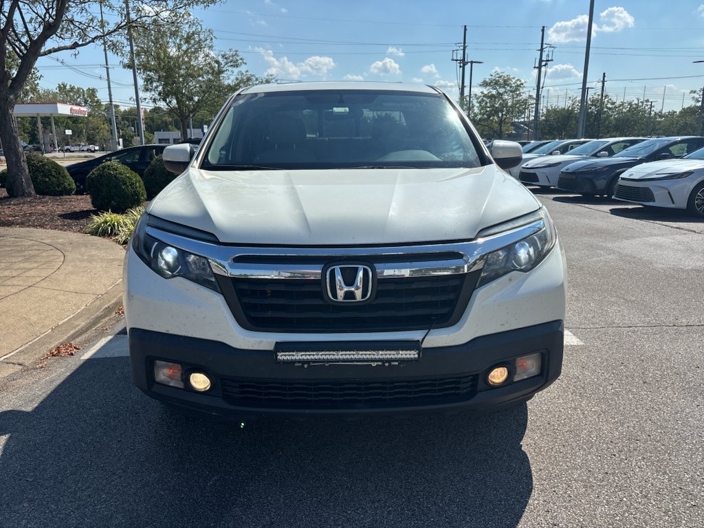 Used 2019 White Diamond Pearl Honda RTL image 2