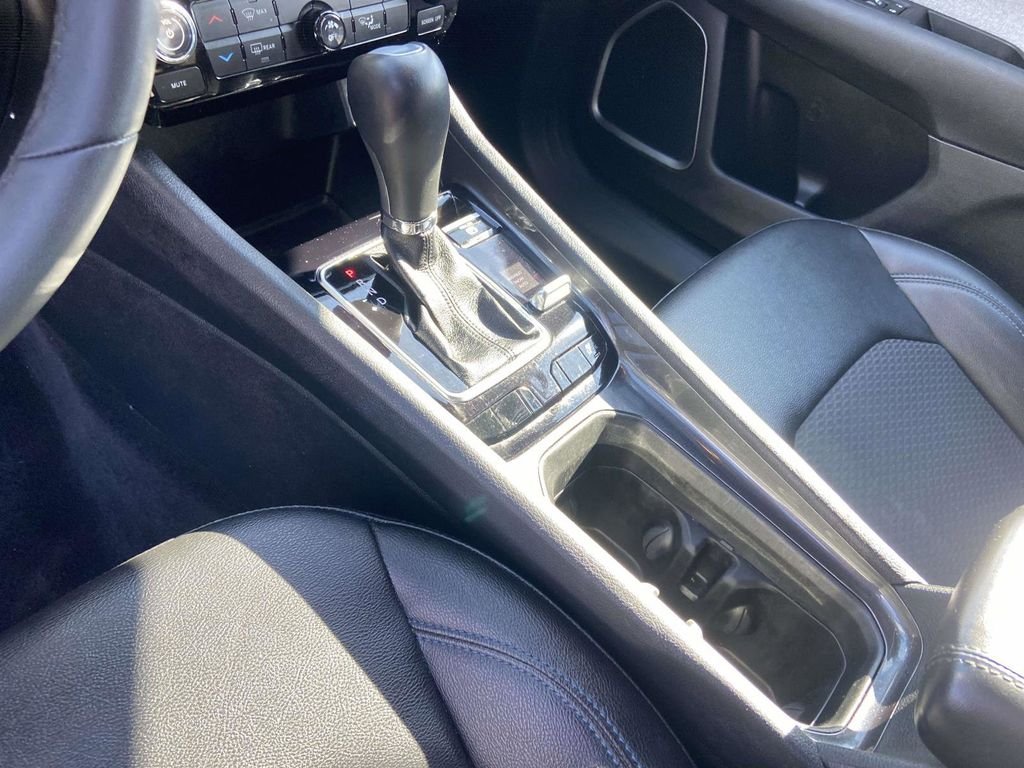 Used 2024 Gray Jeep Latitude image 22