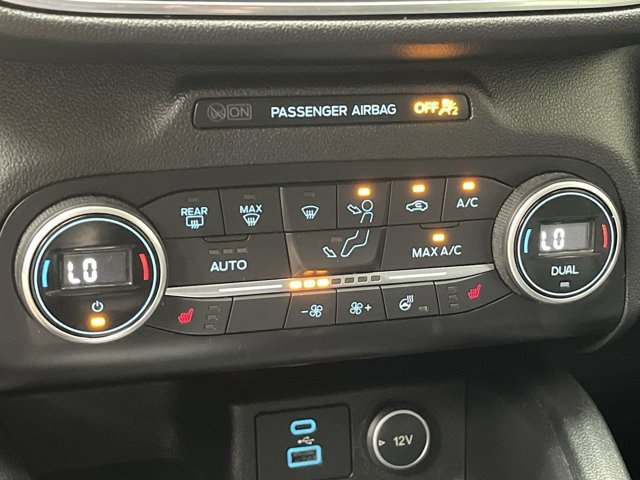 Used 2020 Blue Metallic Ford Titanium image 23