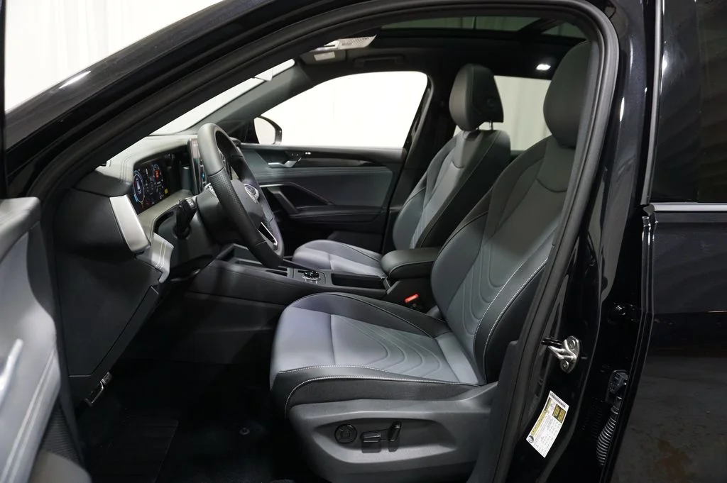 New 2026 Black Volkswagen 2.0T SE R-Line Black image 10