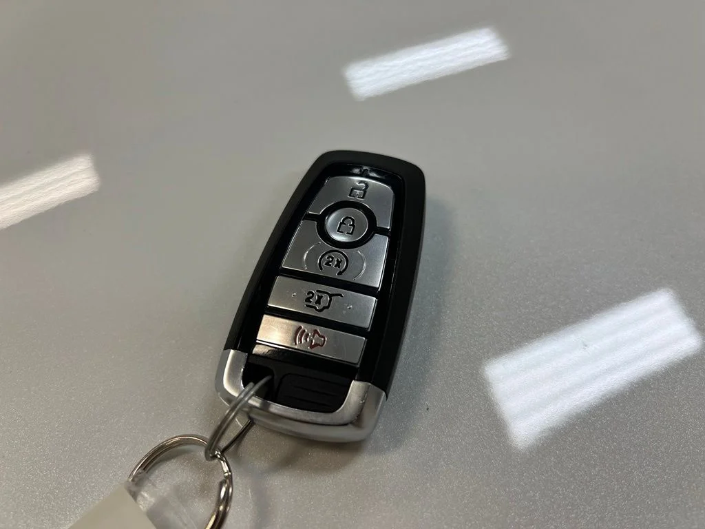 Used 2023 White Ford Platinum image 33